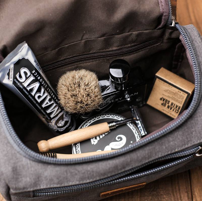  LUXE-RANGE Personalized Leather Toiletry Bag For Men, Leather  Dopp Kit, Groomsmen Gifts, Men's Toiletry Bag, Gifts For Men, Christmas  Gift, Wedding Gift, Anniversary Gift, Customized Men Gifts : Handmade  Products