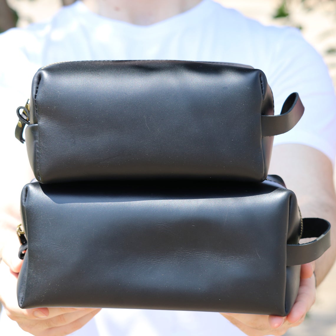 Personalized Leather Dopp Kit, Mens Leather Toiletry Bag, Groomsmen Gi –  UrWeddingGifts